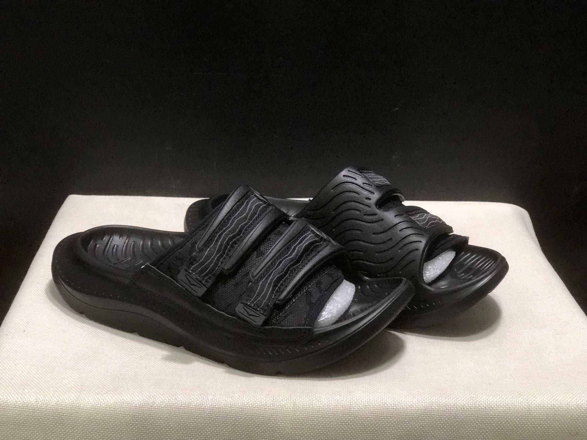 WTAPS x  HOKA ONE ONE ORA Luxe